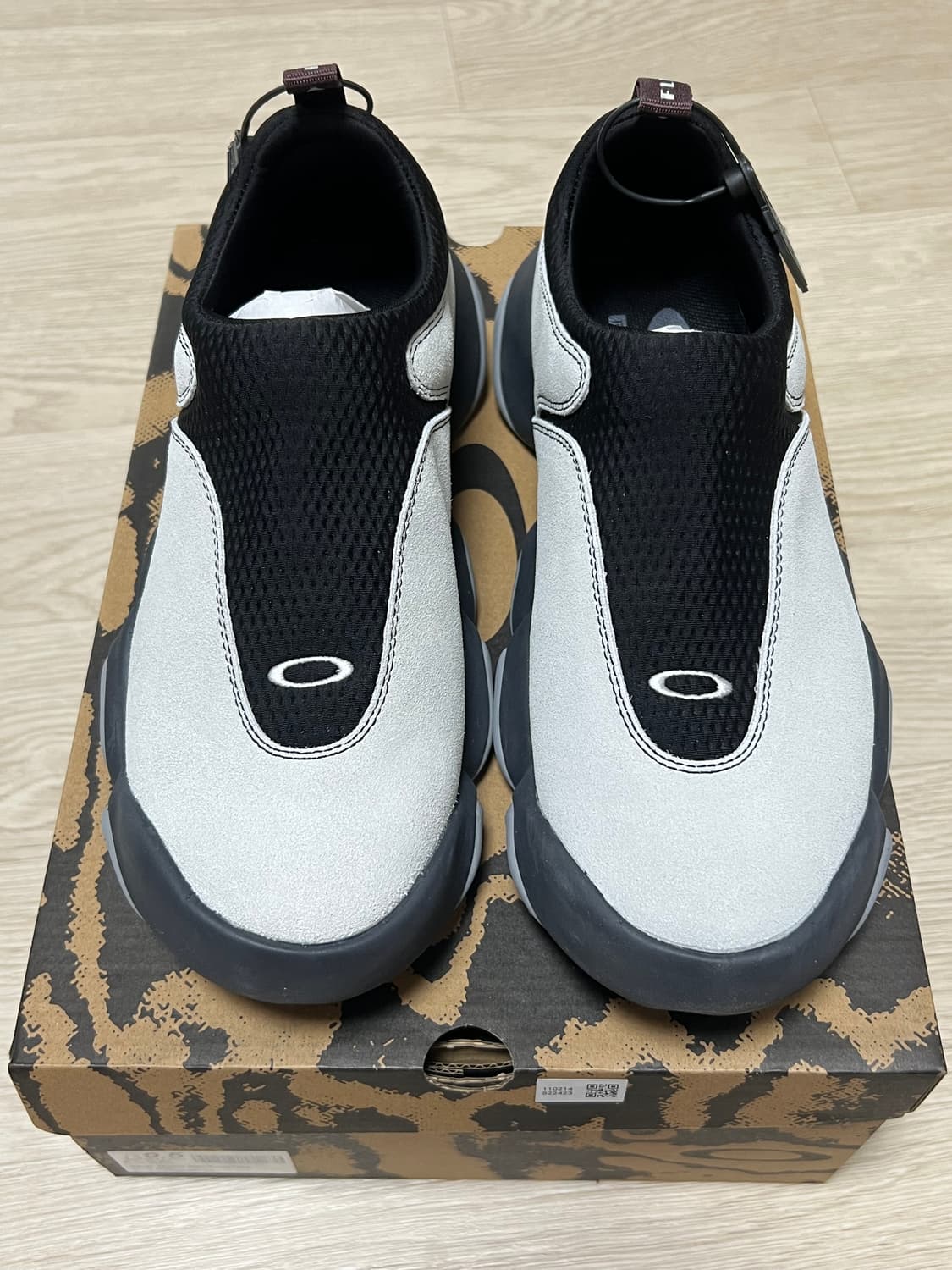 오클리 팩토리팀 X 브레인데드 플래시 화이트 버치 275사이즈 새거팝니다 상품이미지2