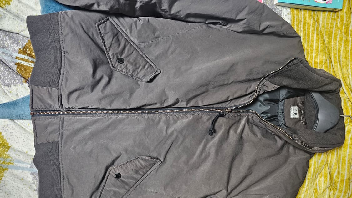 CP컴퍼니 봄버 105사이즈 판매합니다. 상품이미지4