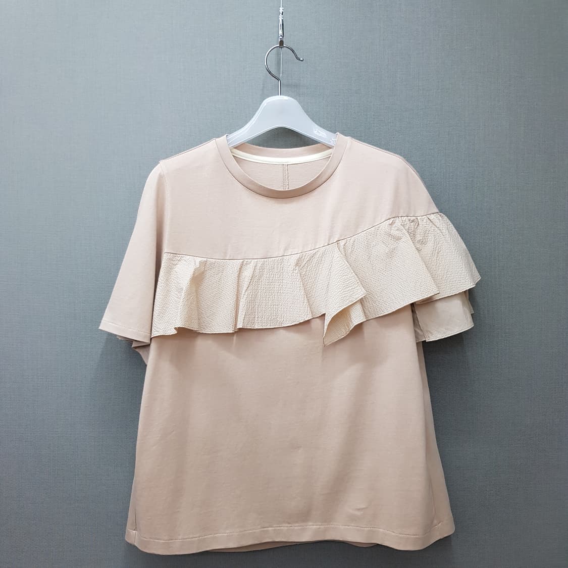 한섬 SJSJ 2021 프릴 배색 티블라우스 F사이즈 상품이미지1