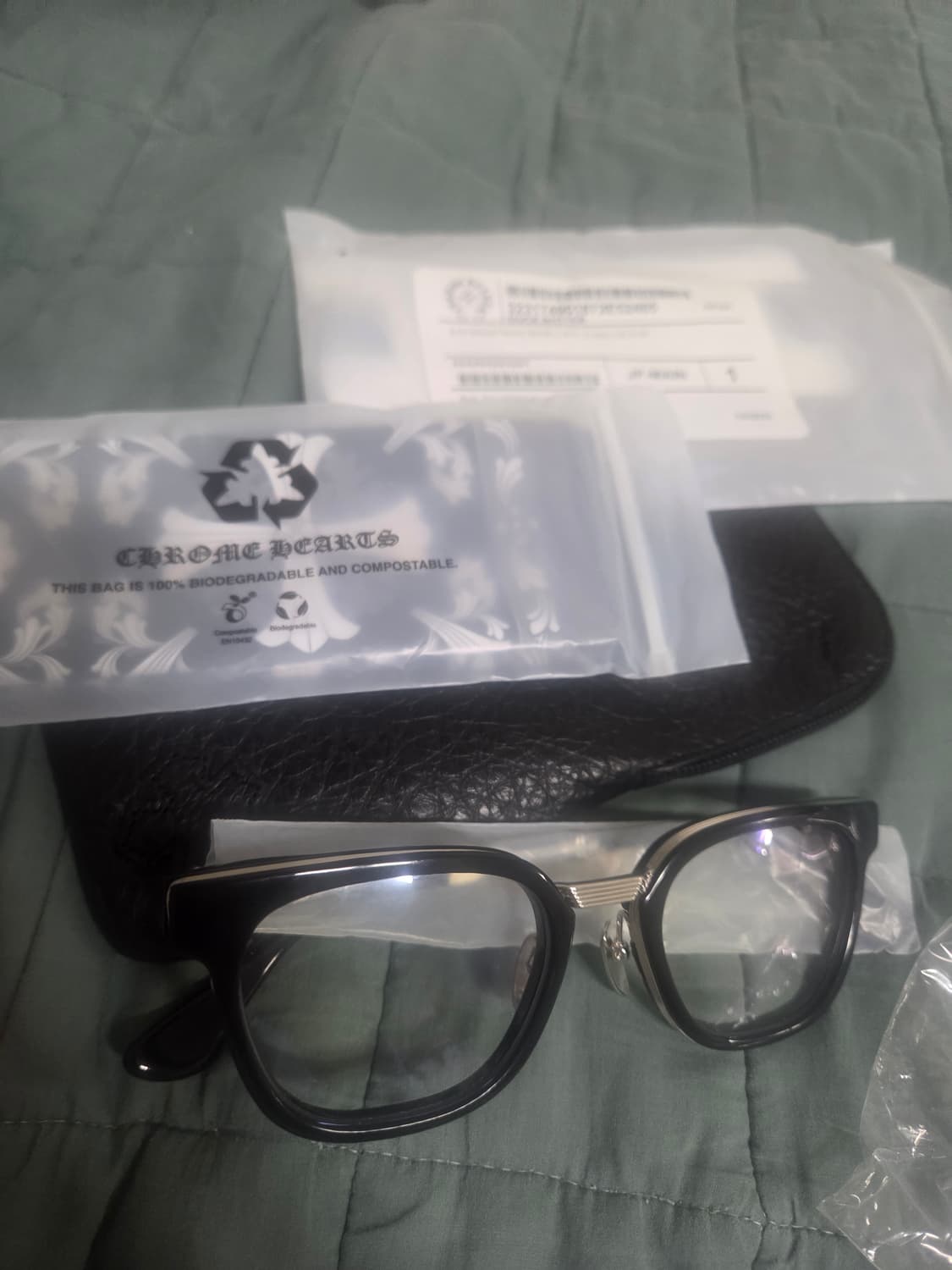 크롬하츠 덕버터 블랙실버 색상 새제품 팝니다 상품이미지1