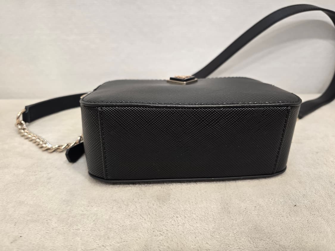 거의새거) 게스 노엘 카메라 크로스바디 크로스백 가방 상품이미지8