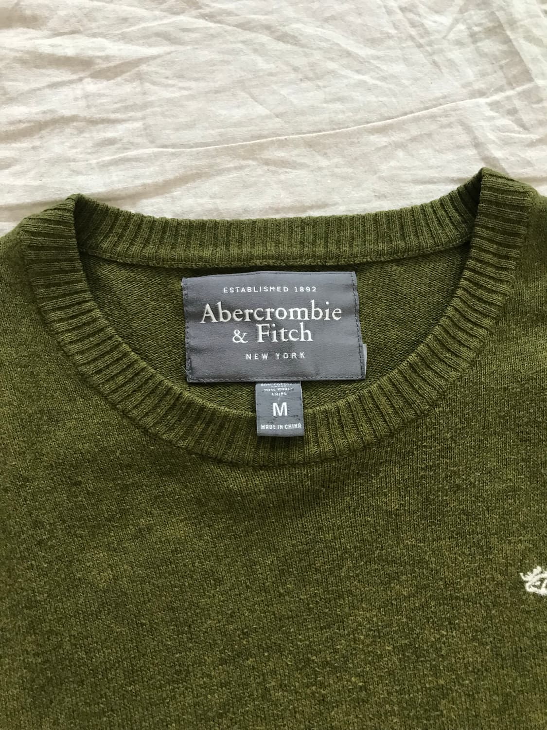 아베크롬비 산양 자수로고 카키 니트 상품이미지6
