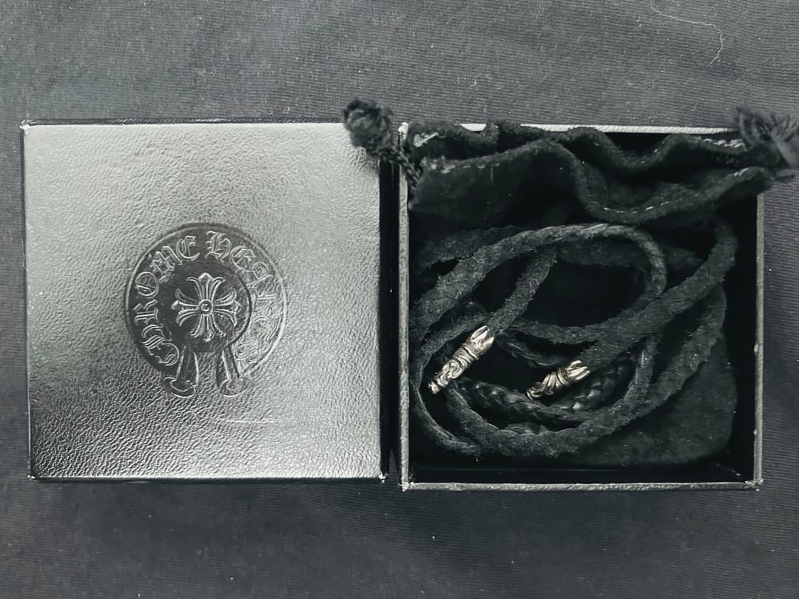 크롬하츠 실버팁 레더 볼로 목걸이 상품이미지1