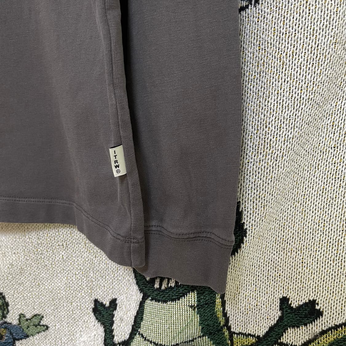 인더로우 INTHERAW 차콜 롱슬리브 상품이미지4