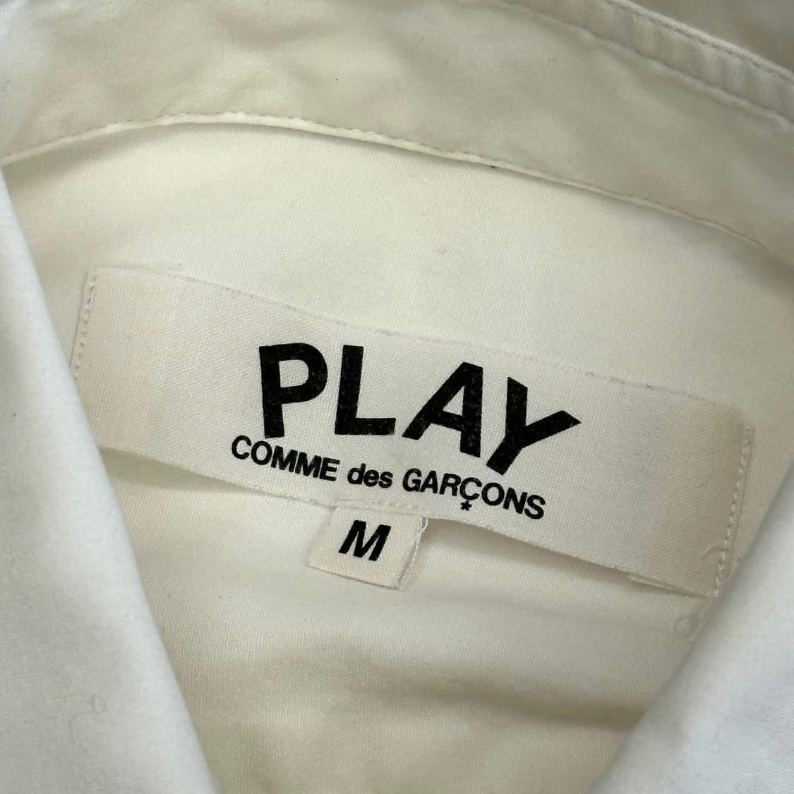 M 꼼데가르송 레드하트와펜 화이트 코튼 셔츠 상품이미지4