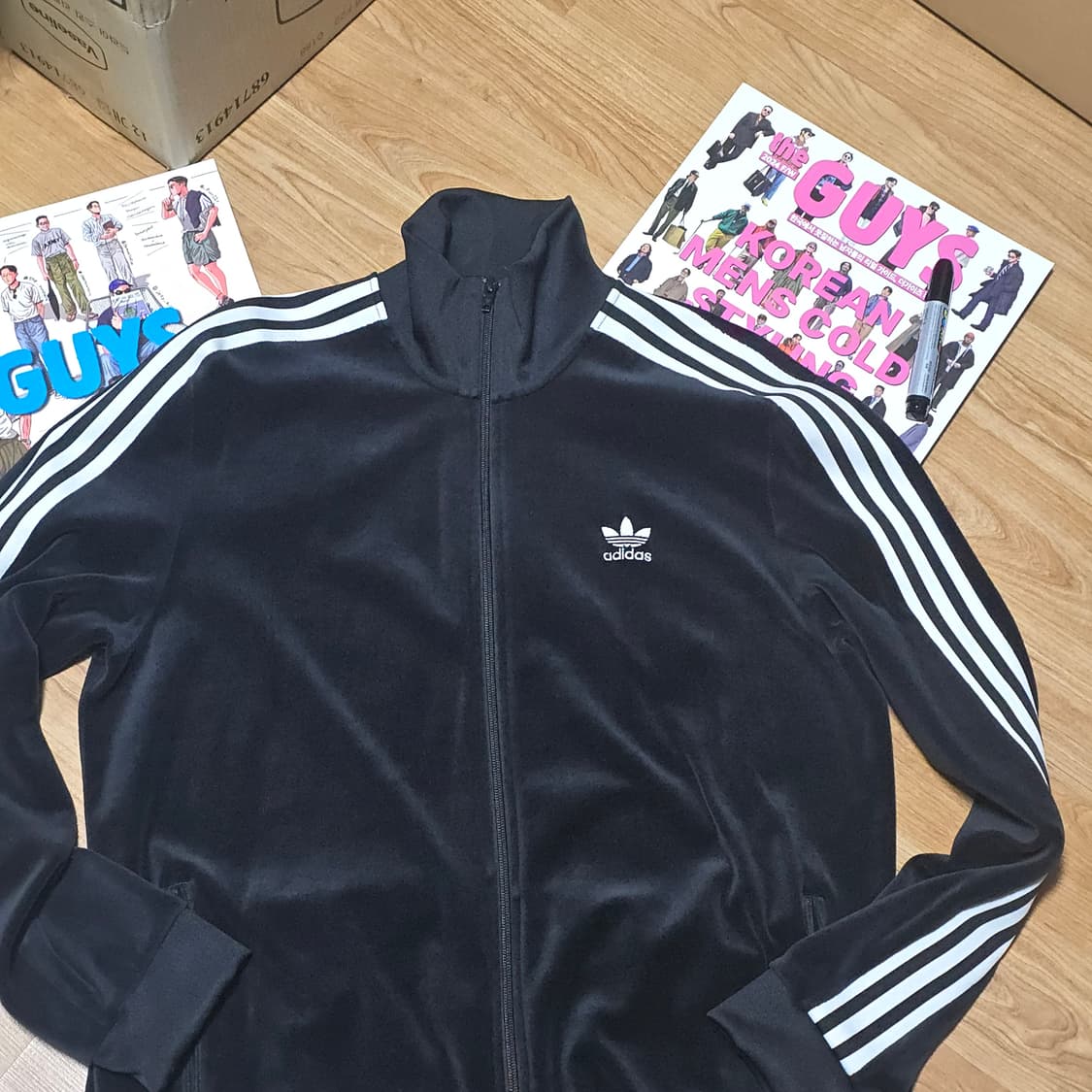 아디다스 벨벳 트랙탑 상품이미지3