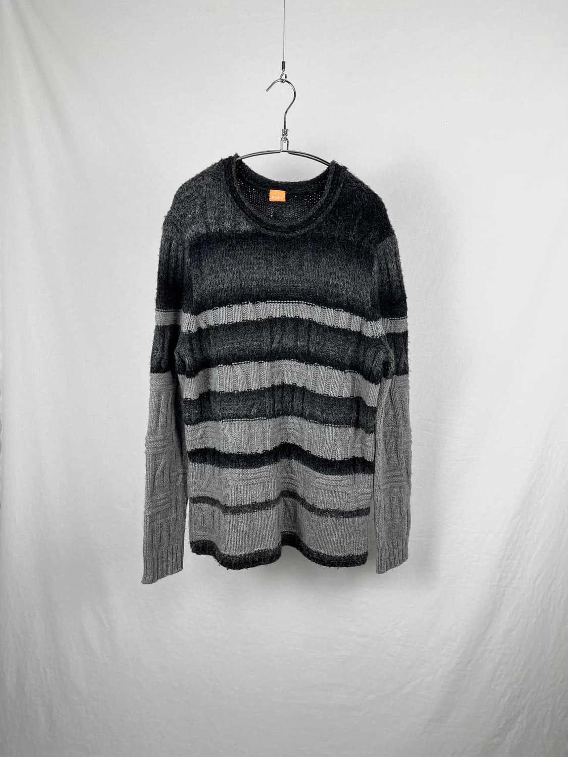 00s HUGO BOSS 스트라이프 패턴 니트  상품이미지1