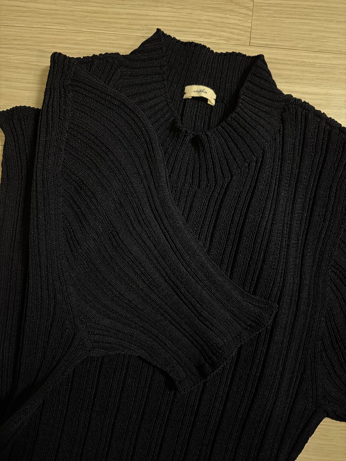 비아플레인 모크넥 반팔 니트 상품이미지2