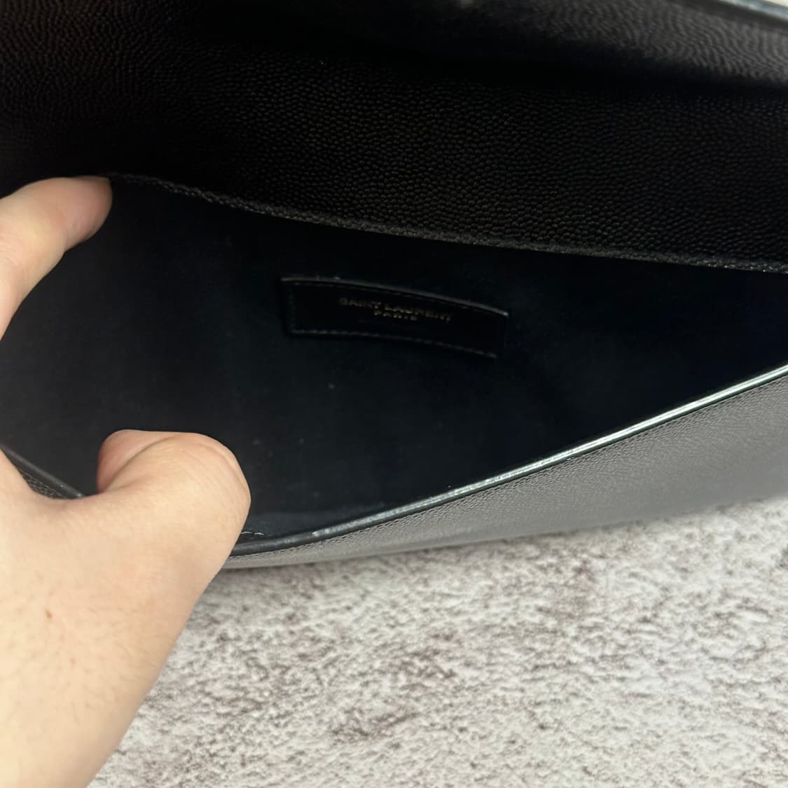 [풀구성] 입생로랑 업타운 클러치 블랙 상품이미지6