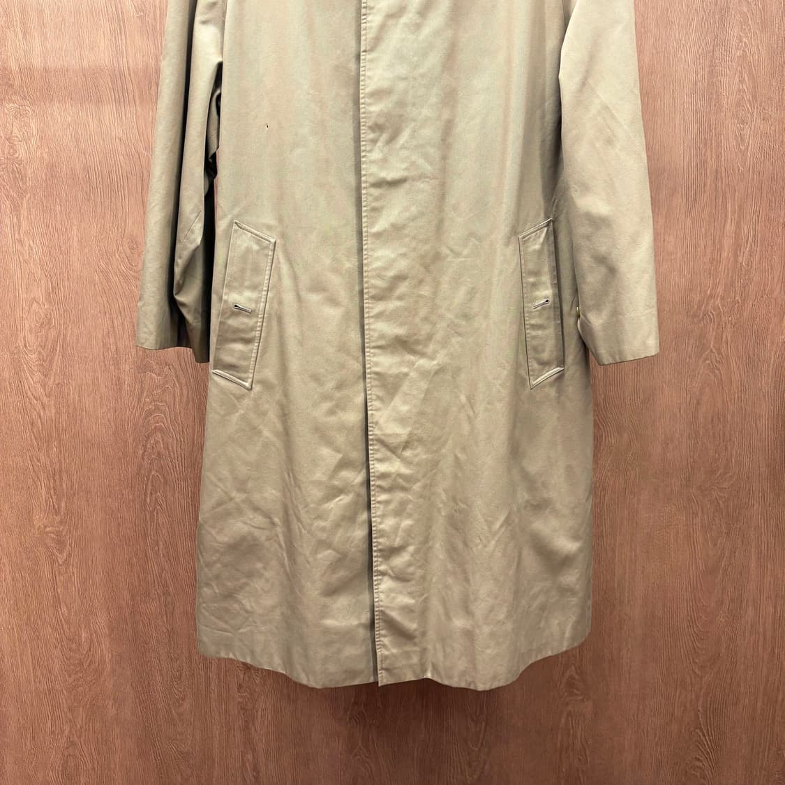 버버리 싱글 브레스티드 코트 노바 체크 안감 센터 벤트 디테일 베이지 상품이미지5