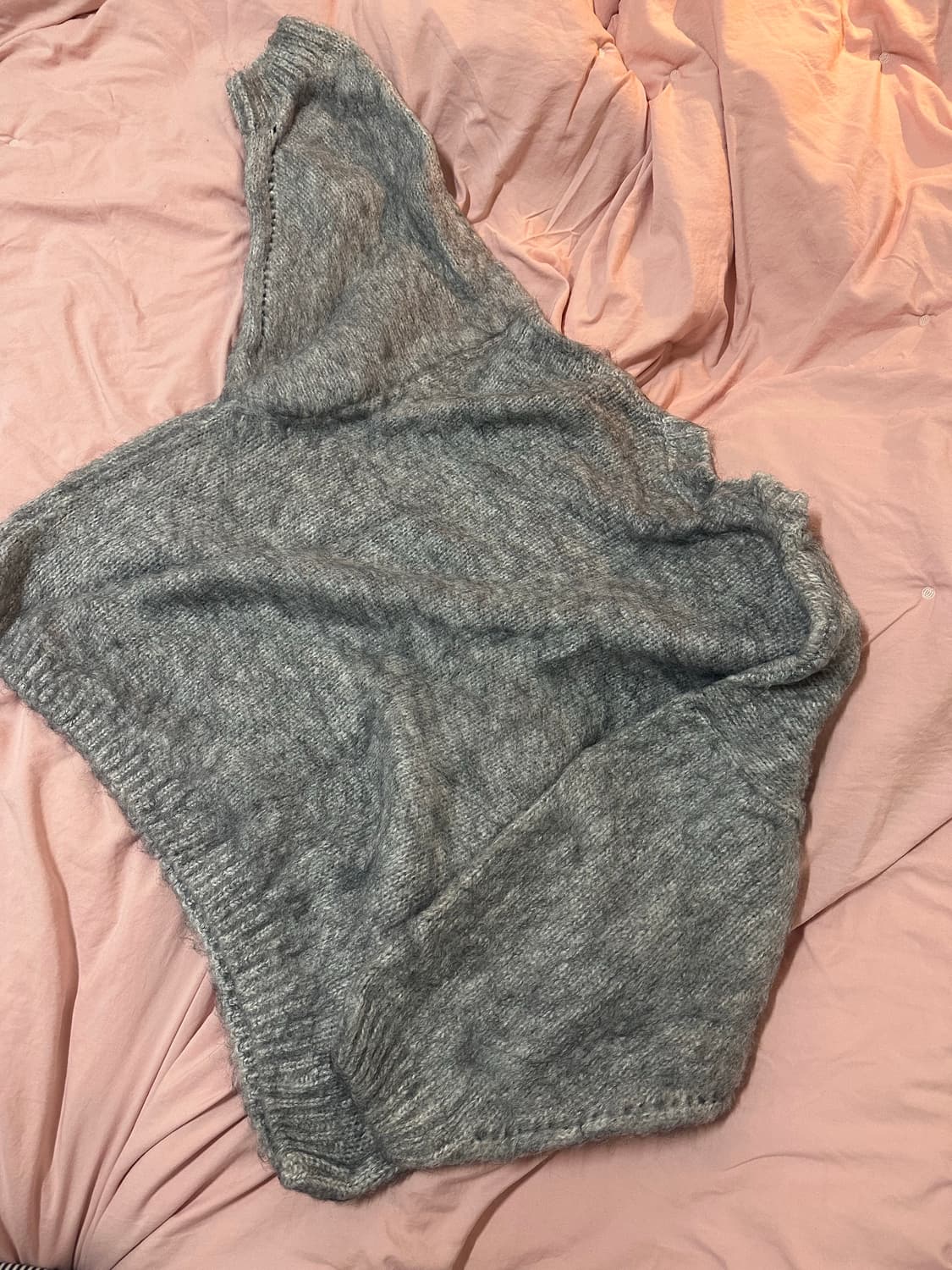 브이넥 앙고라 니트 그레이 상품이미지2