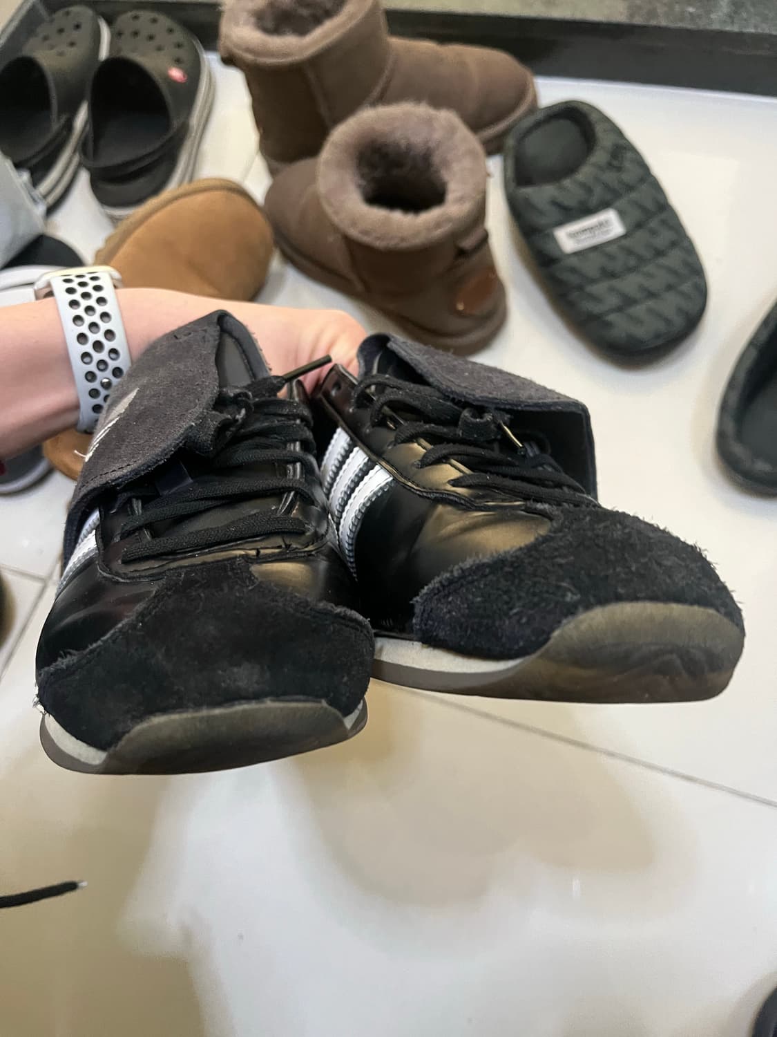 아디다스 예스아이씨 스니커즈 245 상품이미지5