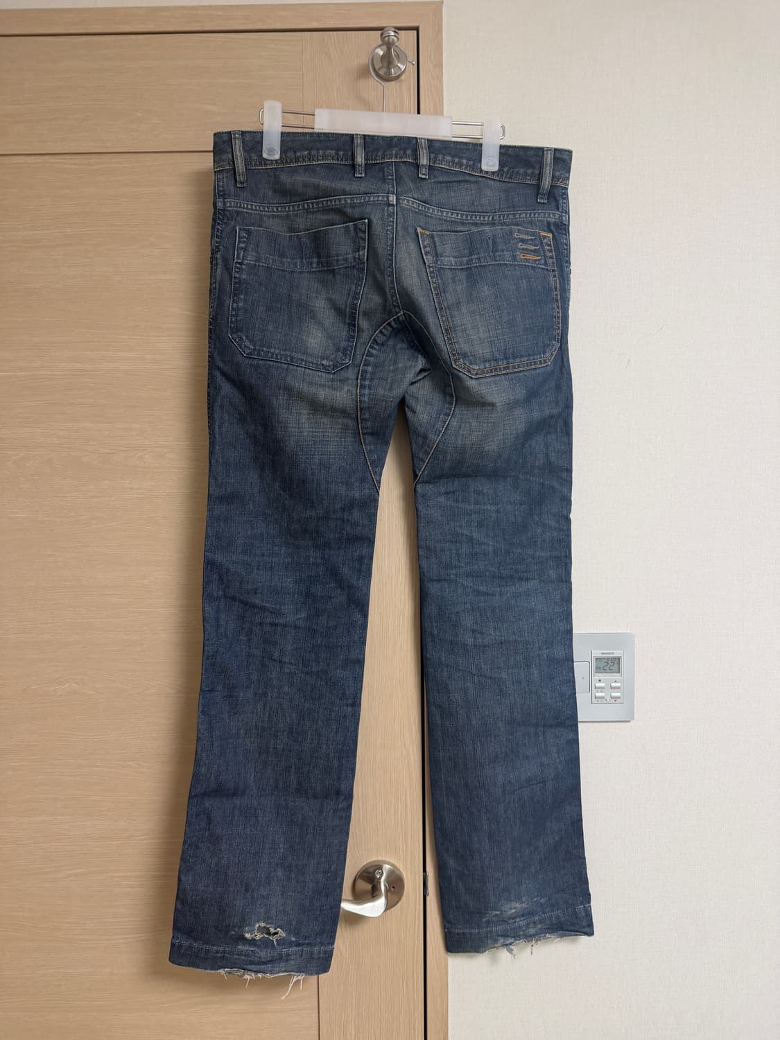 디젤(Diesel) 스트레이트 데님 팬츠 상품이미지2