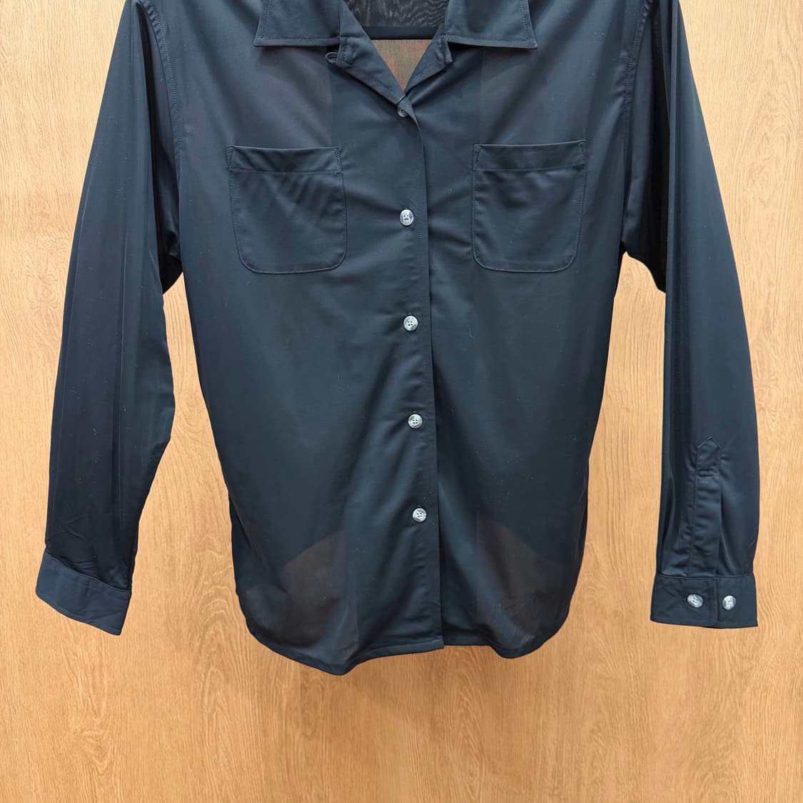 알프레도 베르사체 시스루 오픈 카라 셔츠 더블 패치 포켓 디테일 블랙 상품이미지4