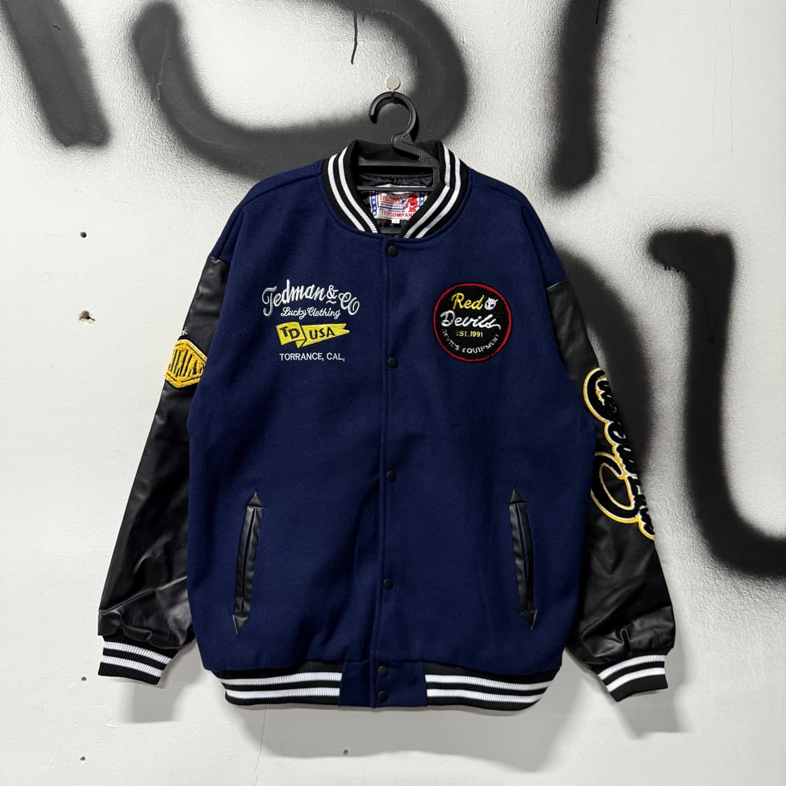 테드컴퍼니 올드스쿨 풀 패치 페이크 레더 암 바시티 자켓 상품이미지2