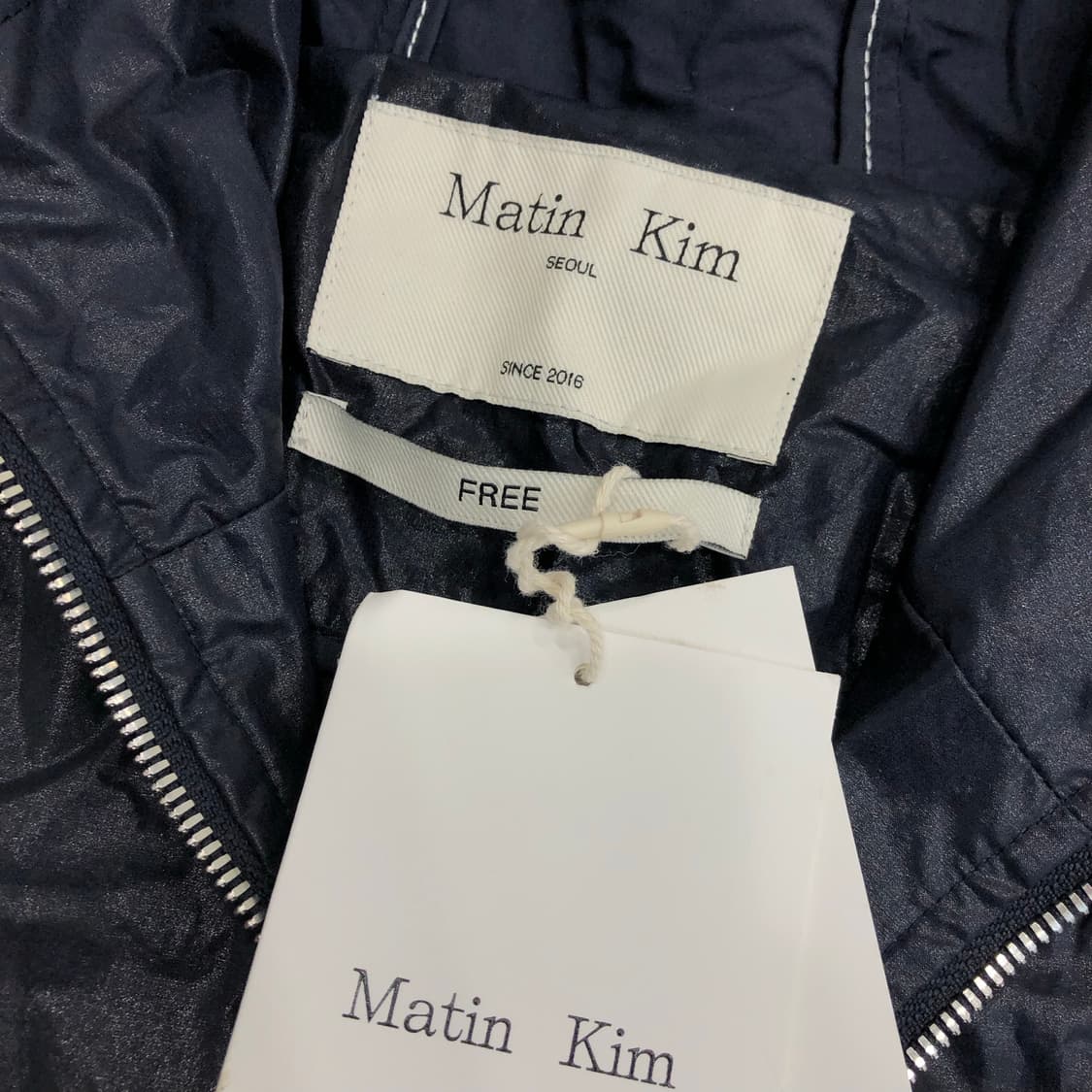 새상품 마뗑킴 크롭 후디 코팅 점퍼 상품이미지6