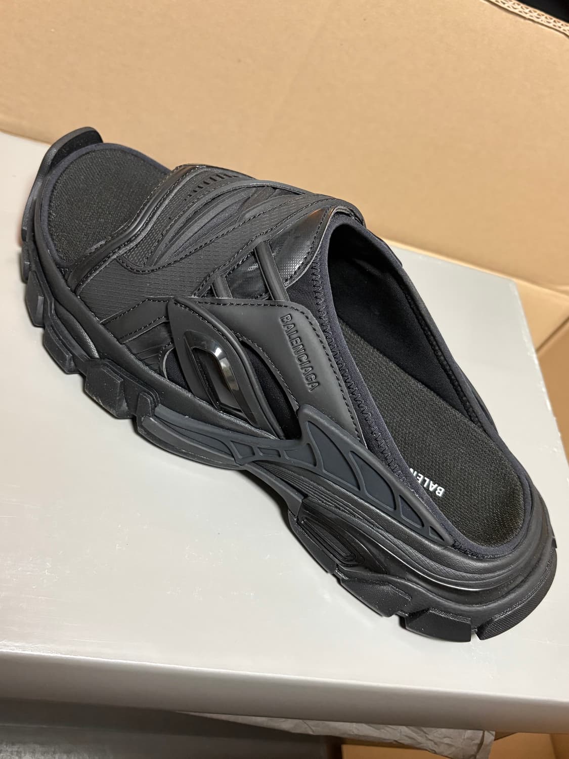 발렌시아가 트랙 슬라이드/BALENCIAGA TRACK SLIDE/42 상품이미지3
