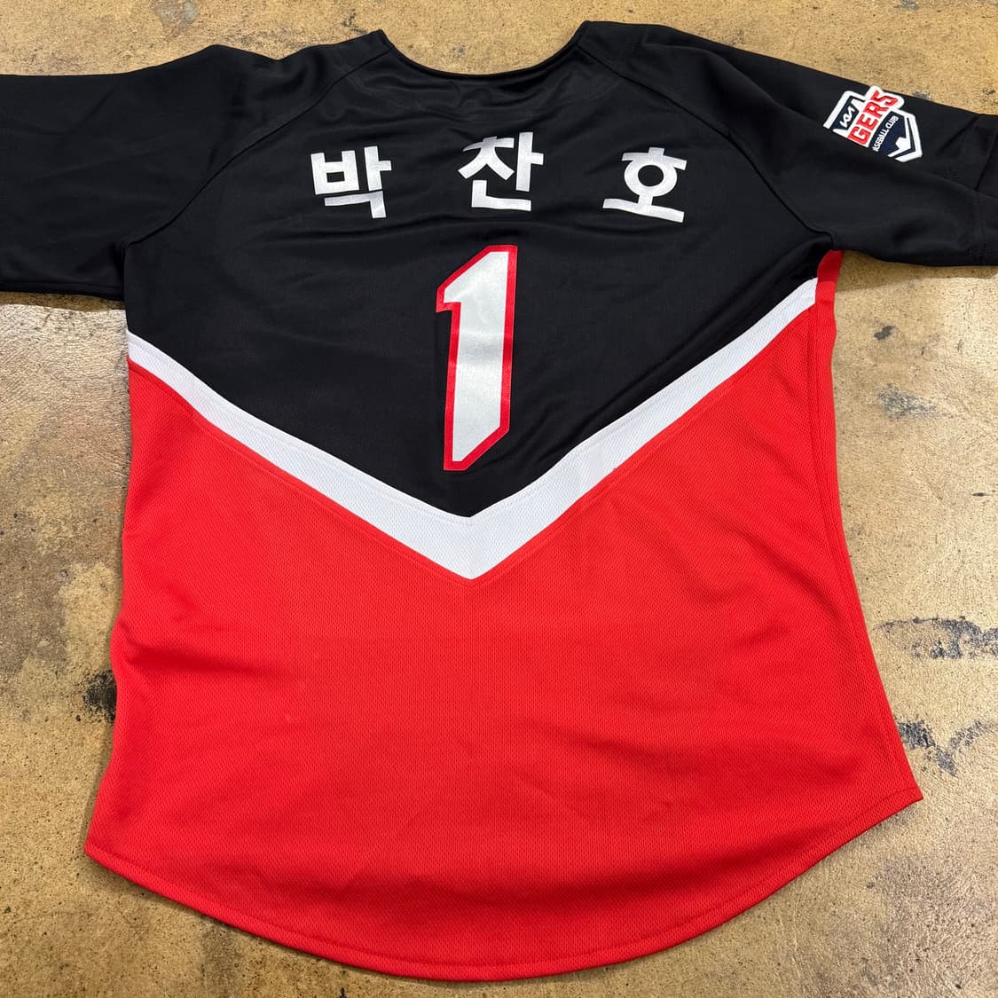 [M] 기아 타이거즈 어센틱 유니폼 블랙 레드 박찬호 마킹 b15 상품이미지3