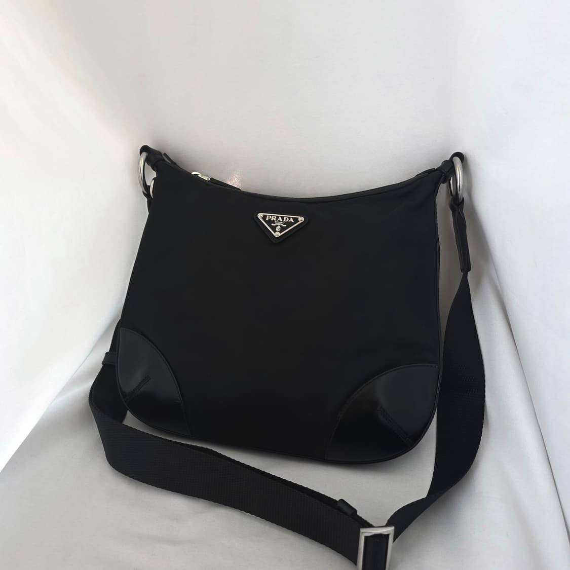 [정품 PRADA] 프라다 가죽 패치 나일론 크로스백 호보백 상품이미지2