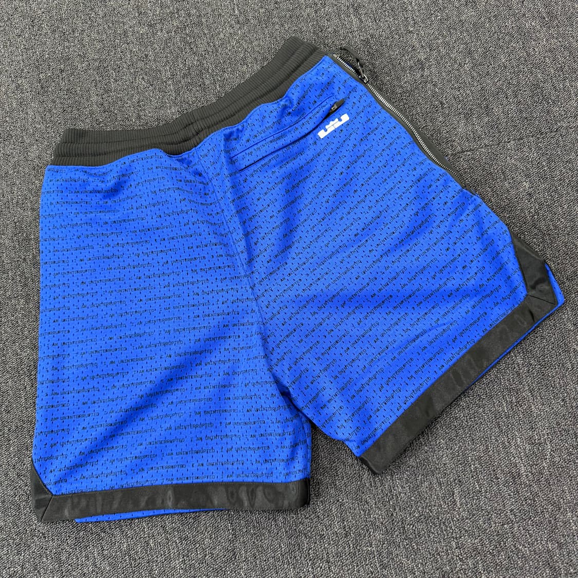 나이키 x 르브론 제임스 모어 댄 앤 애슬리트 쇼츠 상품이미지6