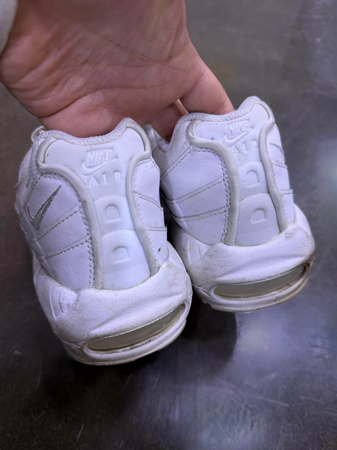 나이키 에어맥스95 에센셜 트리플화이트 슈즈 260 상품이미지8