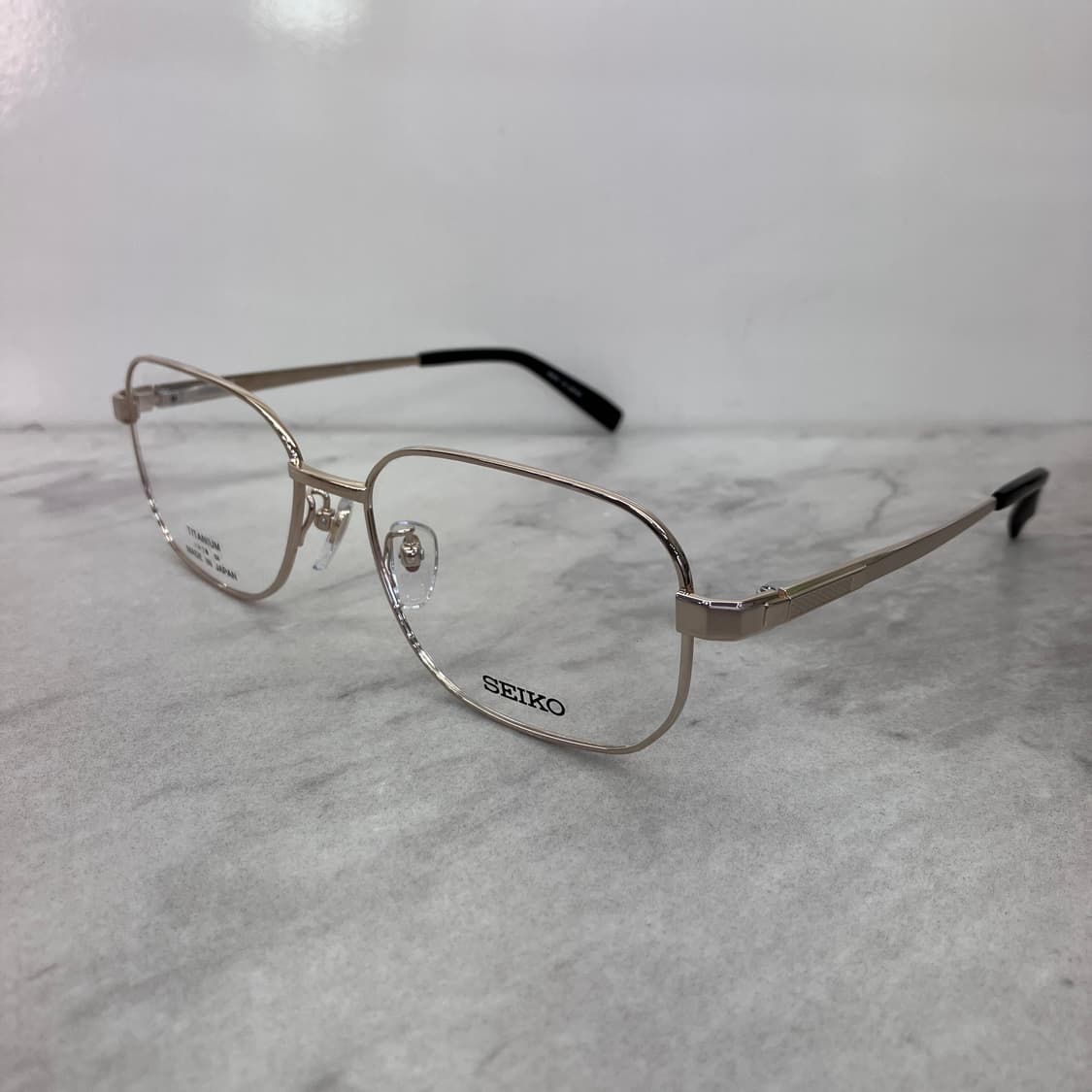 C84 세이코 SEIKO 빈티지 골드 스퀘어 B-Titan 메탈테 안경 상품이미지7