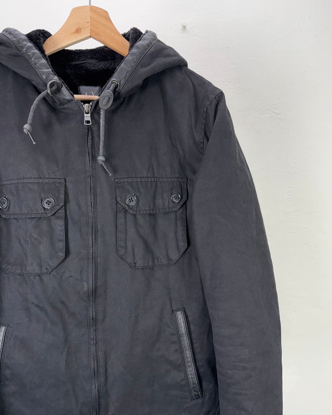 아르마니 익스체인지 포켓 블랙 헤어리 후디 라인 자켓 상품이미지3