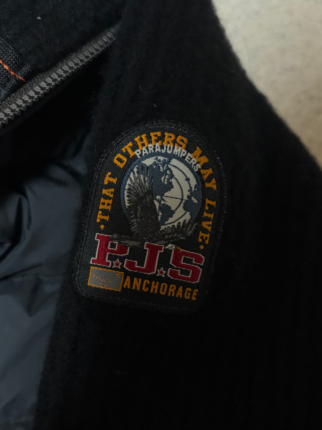 {황금 매물} 파라점퍼스 경량패딩 급처 상품이미지3