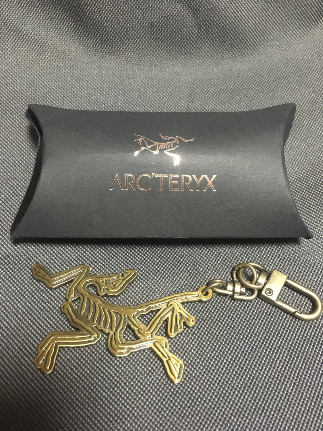 아크테릭스 골드 키링 판매합니다 상품이미지2