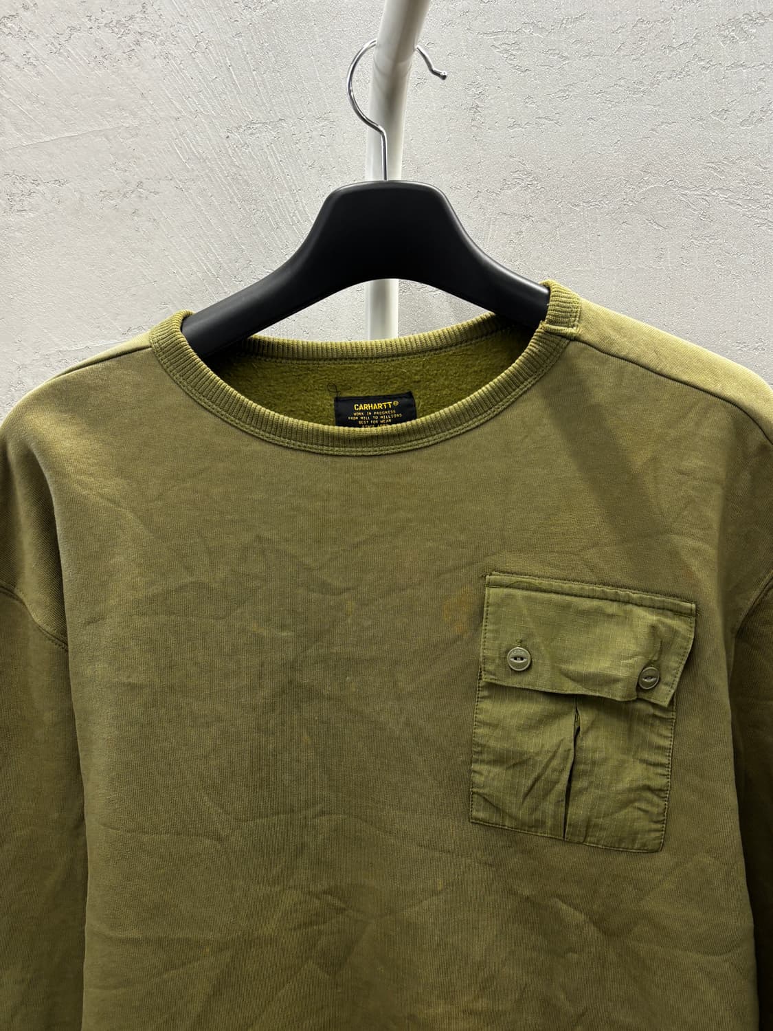 칼하트 포켓 스웨트셔츠 카키색 L 상품이미지3