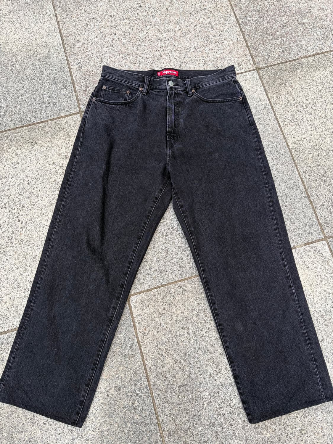 슈프림 블랙 데님 배기팬츠 상품이미지3