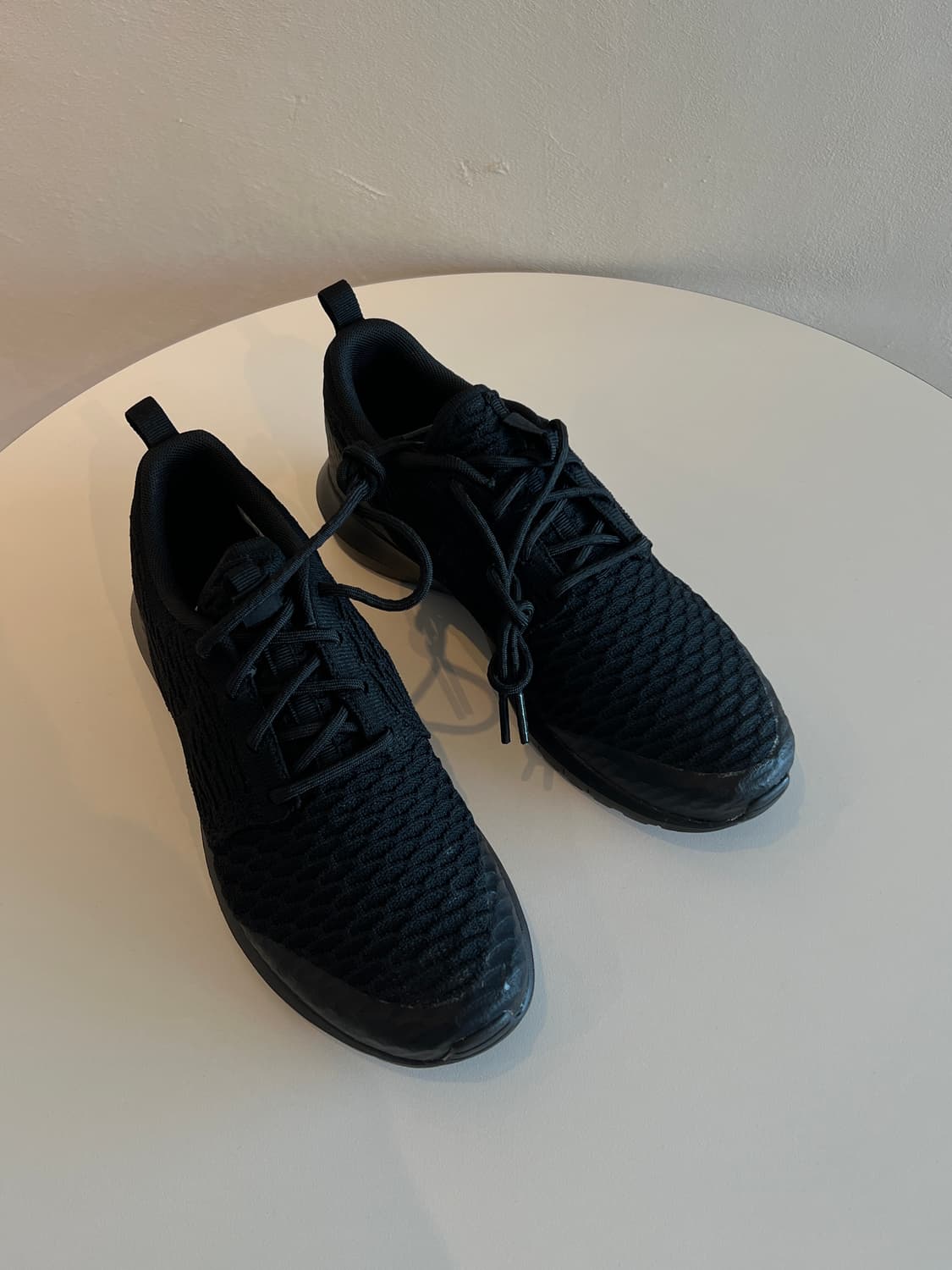 (240) 나이키 러닝화 로쉐런 NM 플라이니트 SE '트리플 블랙' 상품이미지7