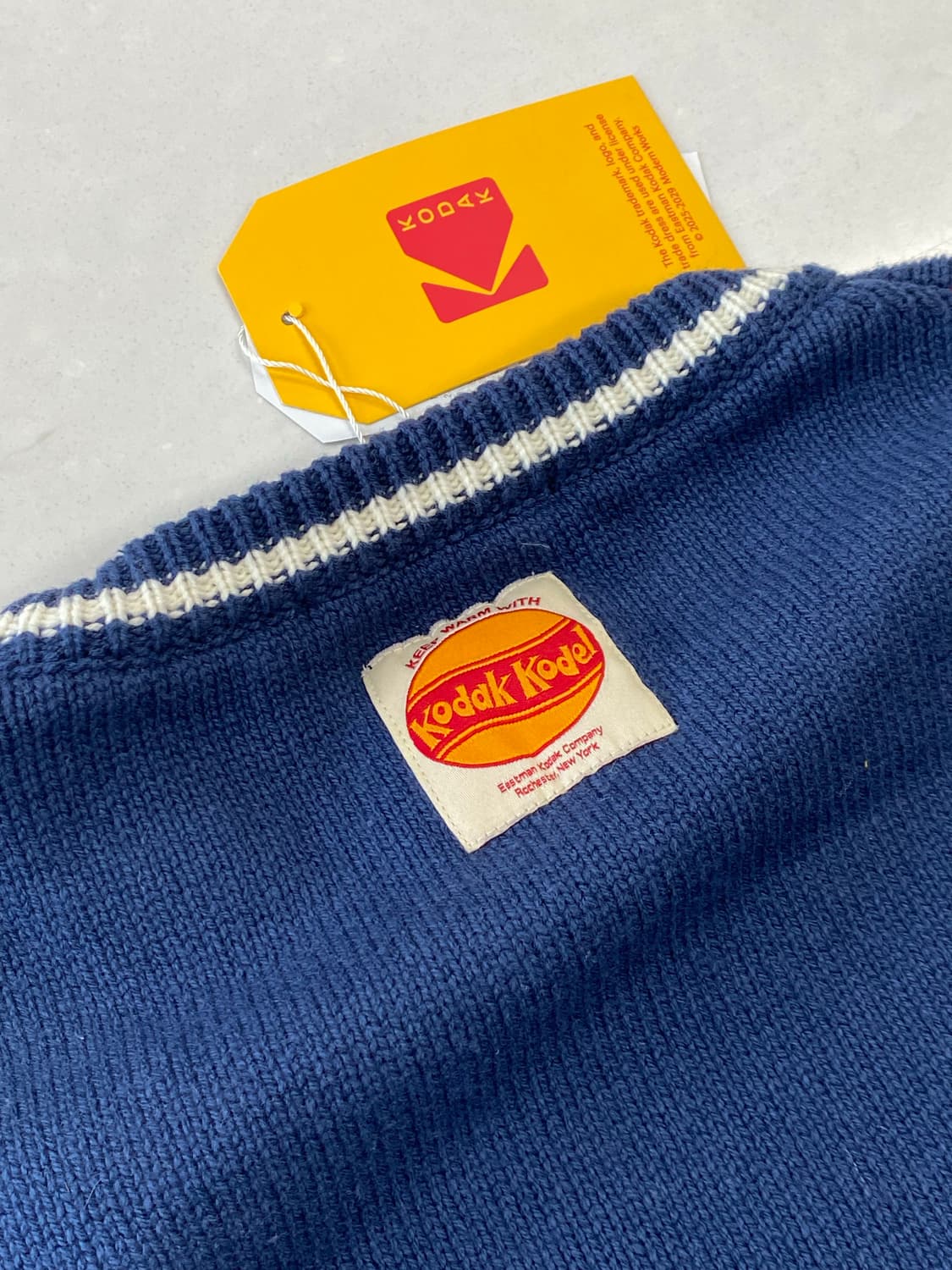 코닥 골드모먼트 로고 니트 L 새상품 상품이미지6