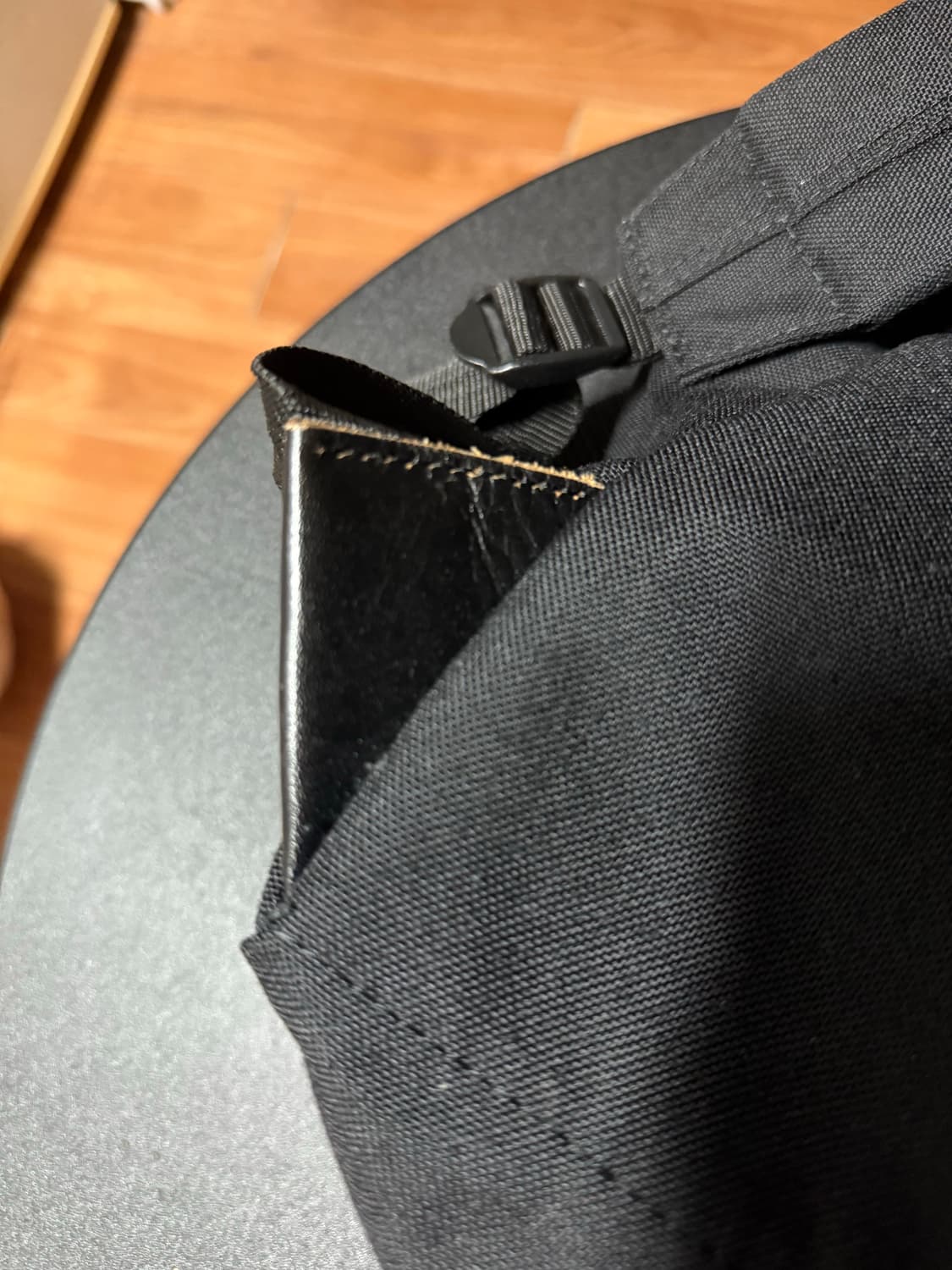 꼼데가르송 옴므플러스 백팩 라지 상품이미지5