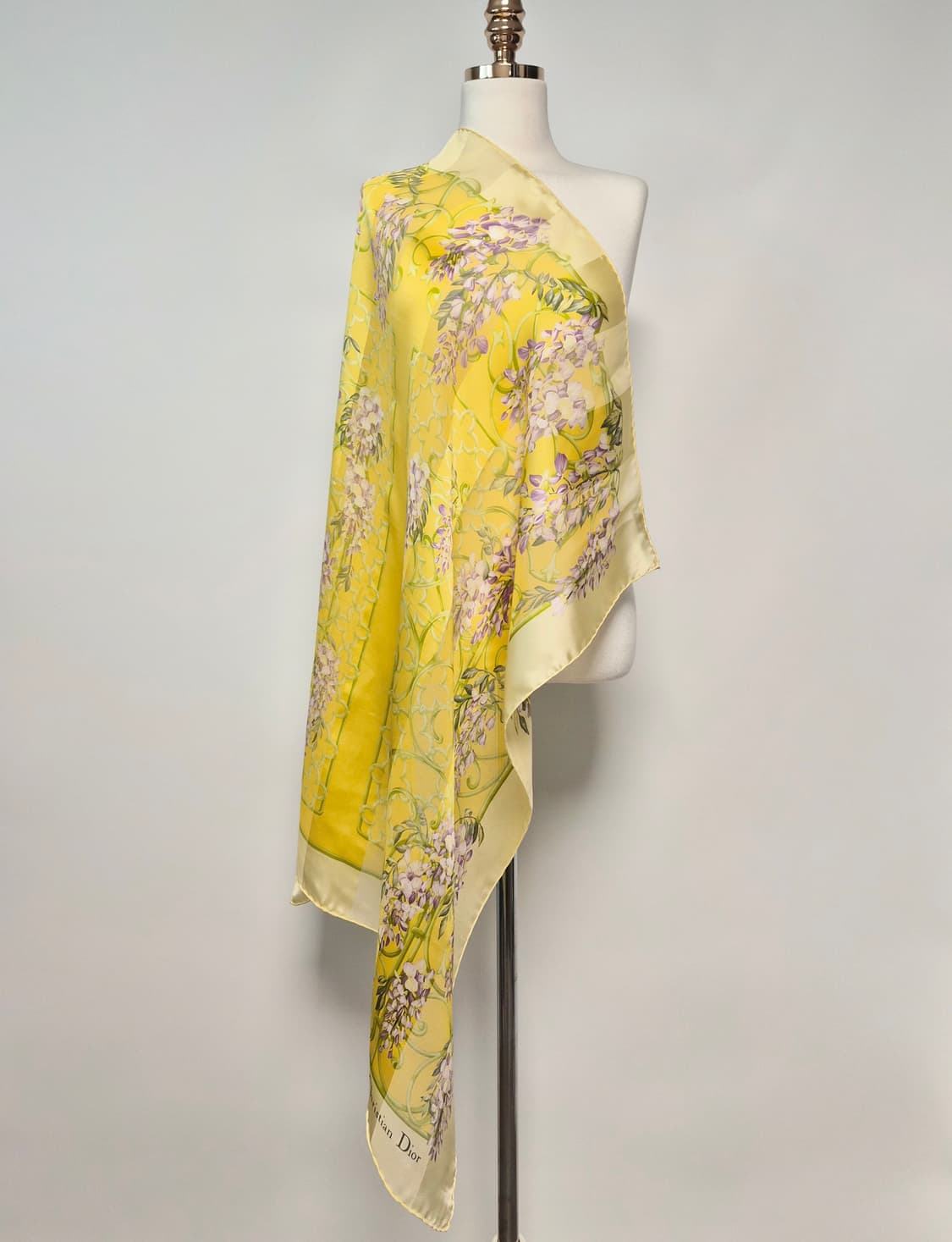 디올 플로랄 플라워 실크 대형 스카프 머플러 상품이미지1