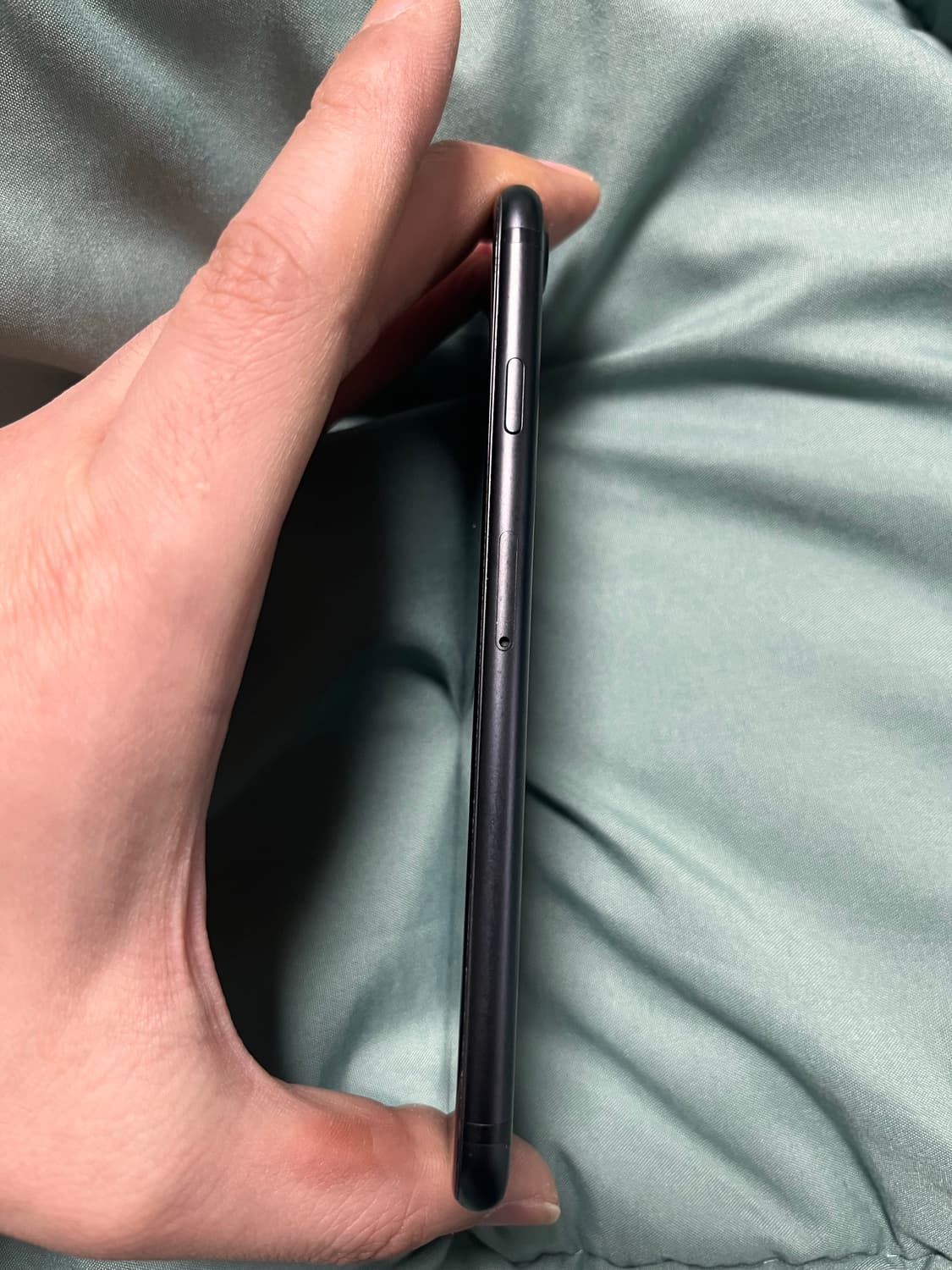 아이폰7매트블랙 128기가 상품이미지3