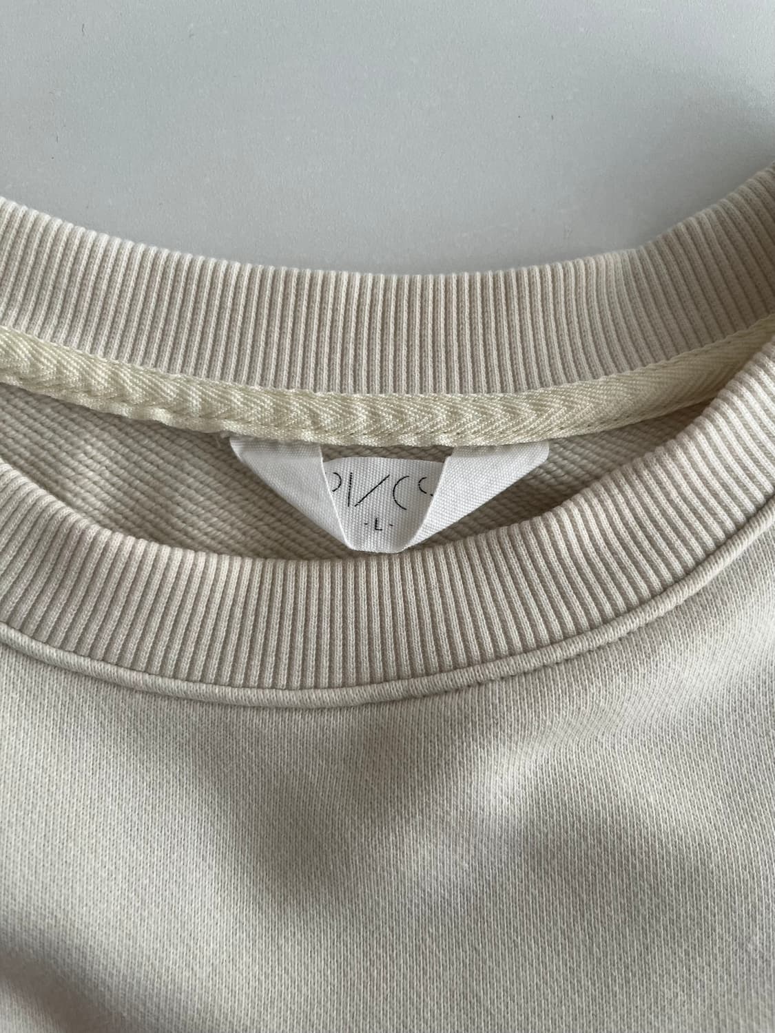 L) PVCS 프븏스 플루아 스웻셔츠 맨투맨 버터 상품이미지5