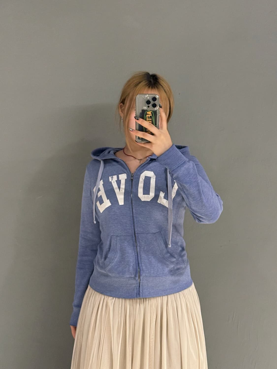 “L O V E" lettering hood zip-up 상품이미지1