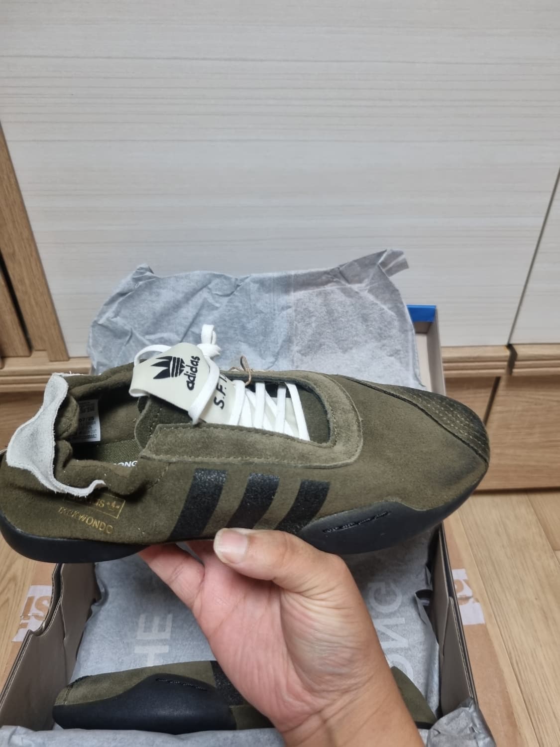 아디다스 x 송 포 더 뮤트 태권도 메이 올리브 코어 블랙
w230 상품이미지1