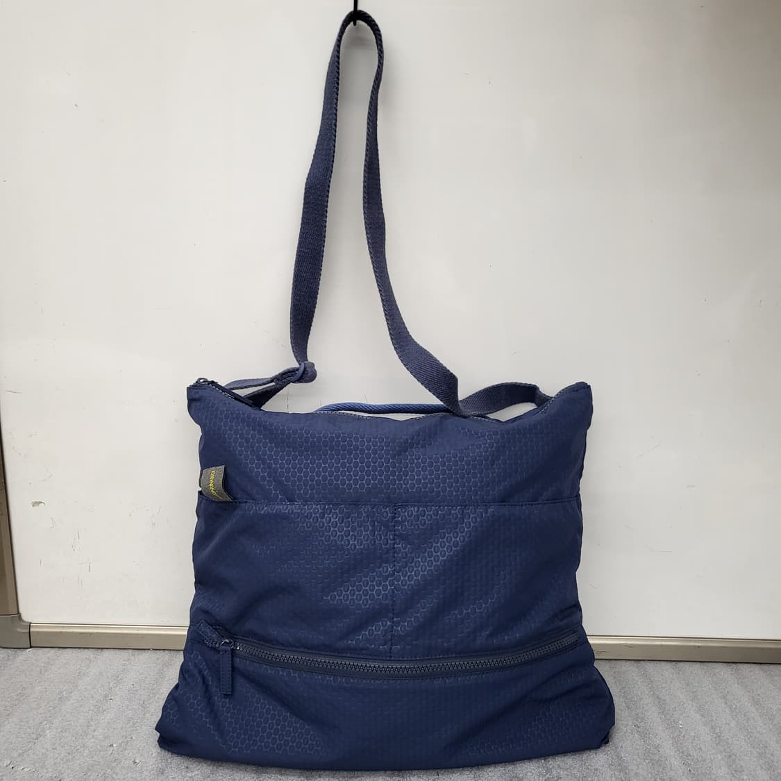 만다리나덕 스포츠 캐주얼 멀티포켓 투웨이 크로스백 42x37cm 상품이미지1