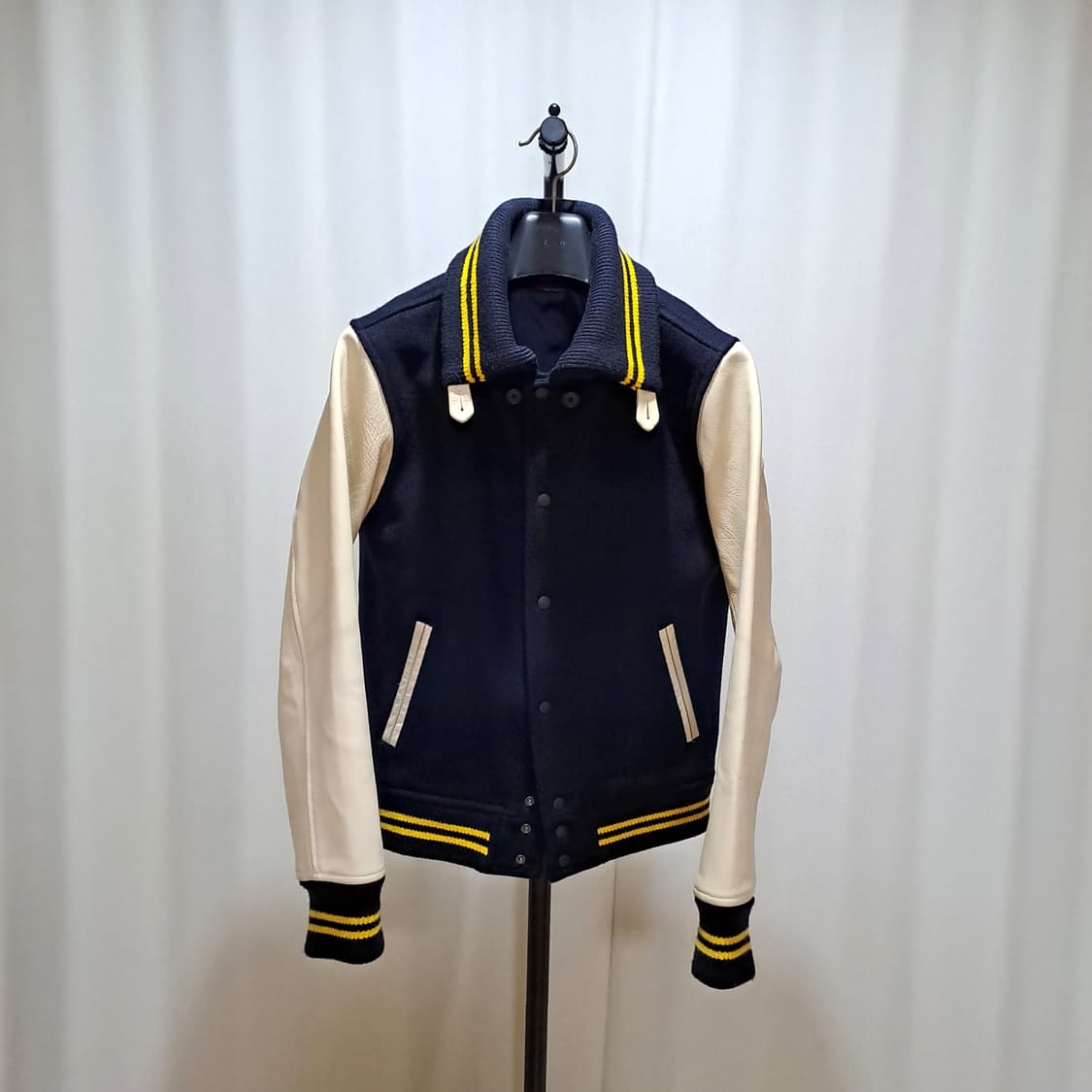 (택포) 빔즈 레더패치 바시티 자켓 L A899 상품이미지1