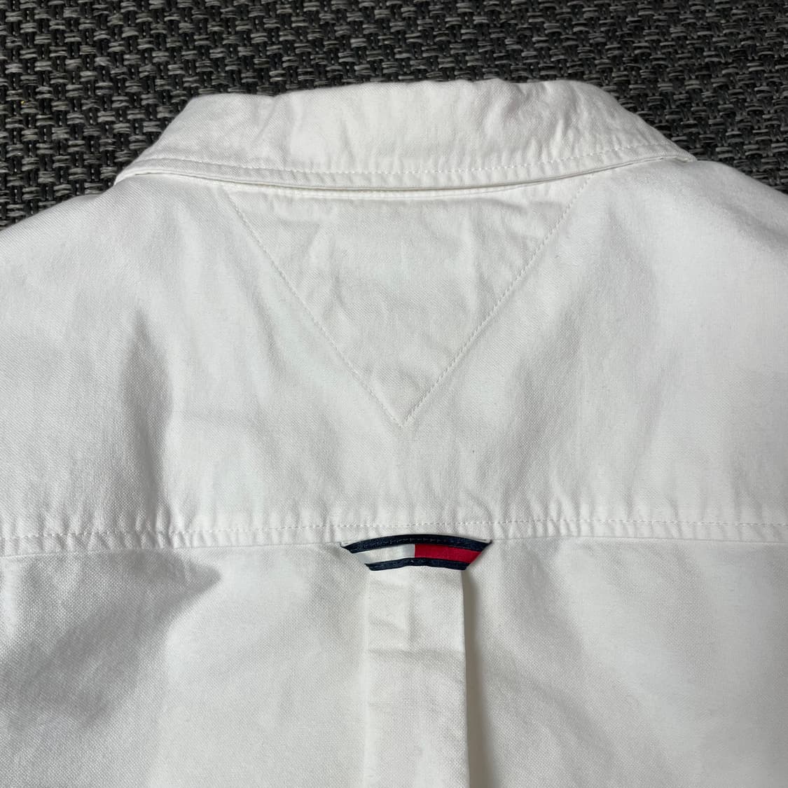 타미진스 화이트 로고자수 긴팔 셔츠 클래식핏 XXL 상품이미지5