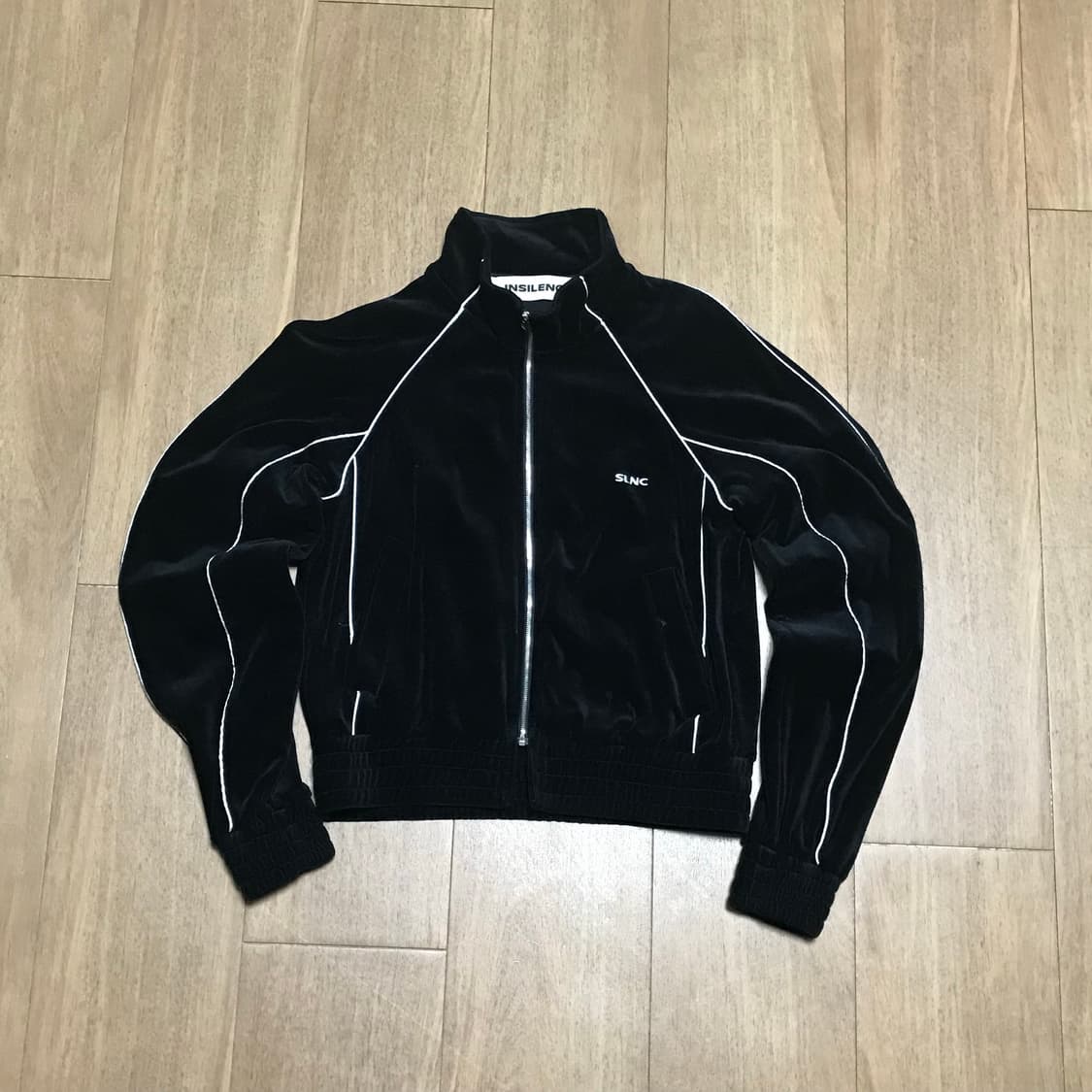 인사일런스 우먼 벨로아 트랙 집업 블랙 S 상품이미지1