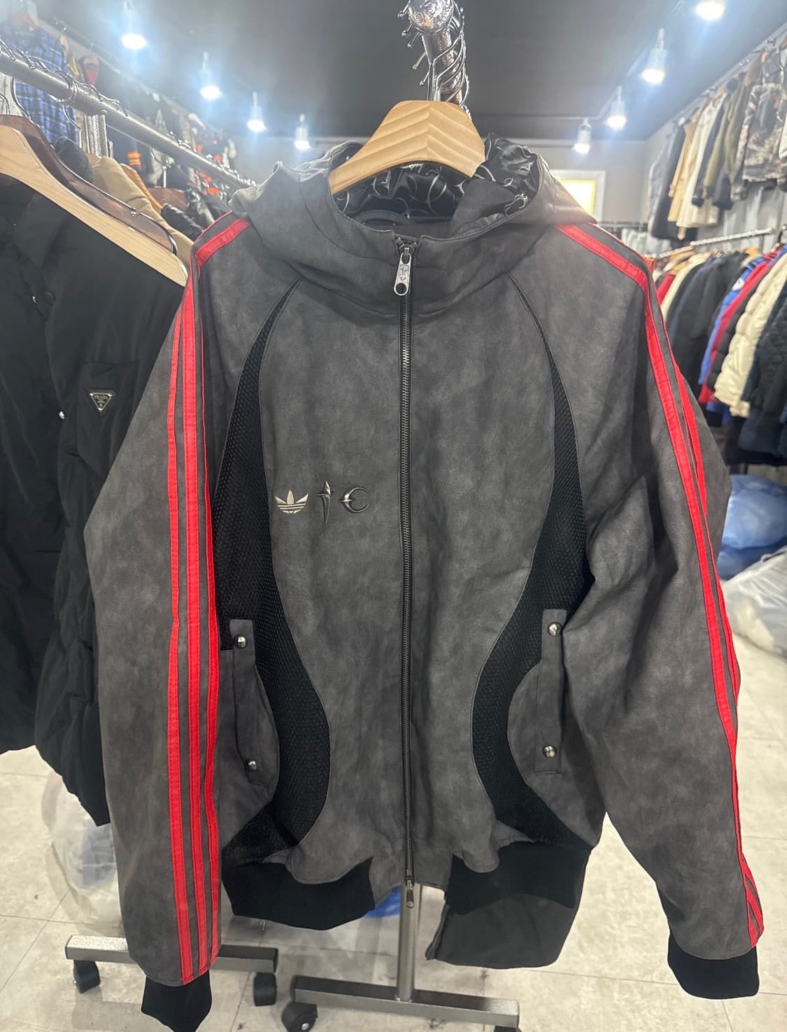 아디다스X떠그클럽 콜라보 팀가이스트 레더자켓 상품이미지1