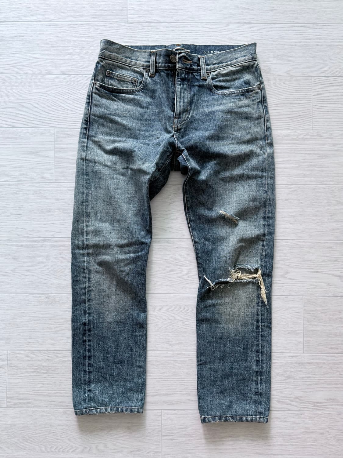 Saint Laurent Washed Distressed Jeans 상품이미지2