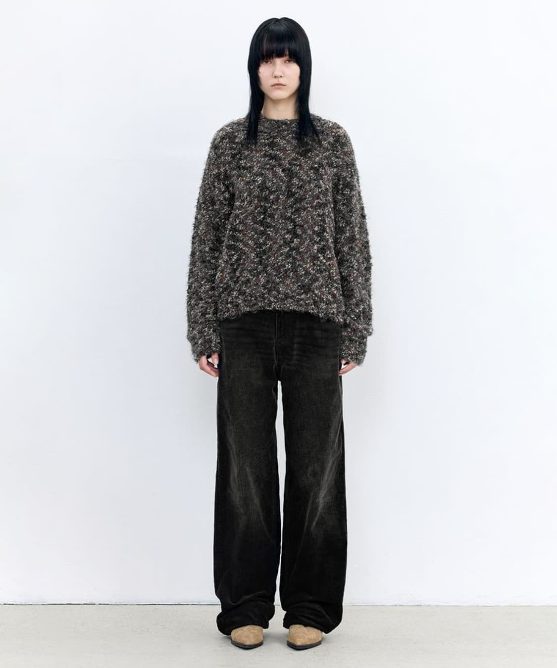 인사일런스 우먼 멀티 부클 니트 차콜 상품이미지1