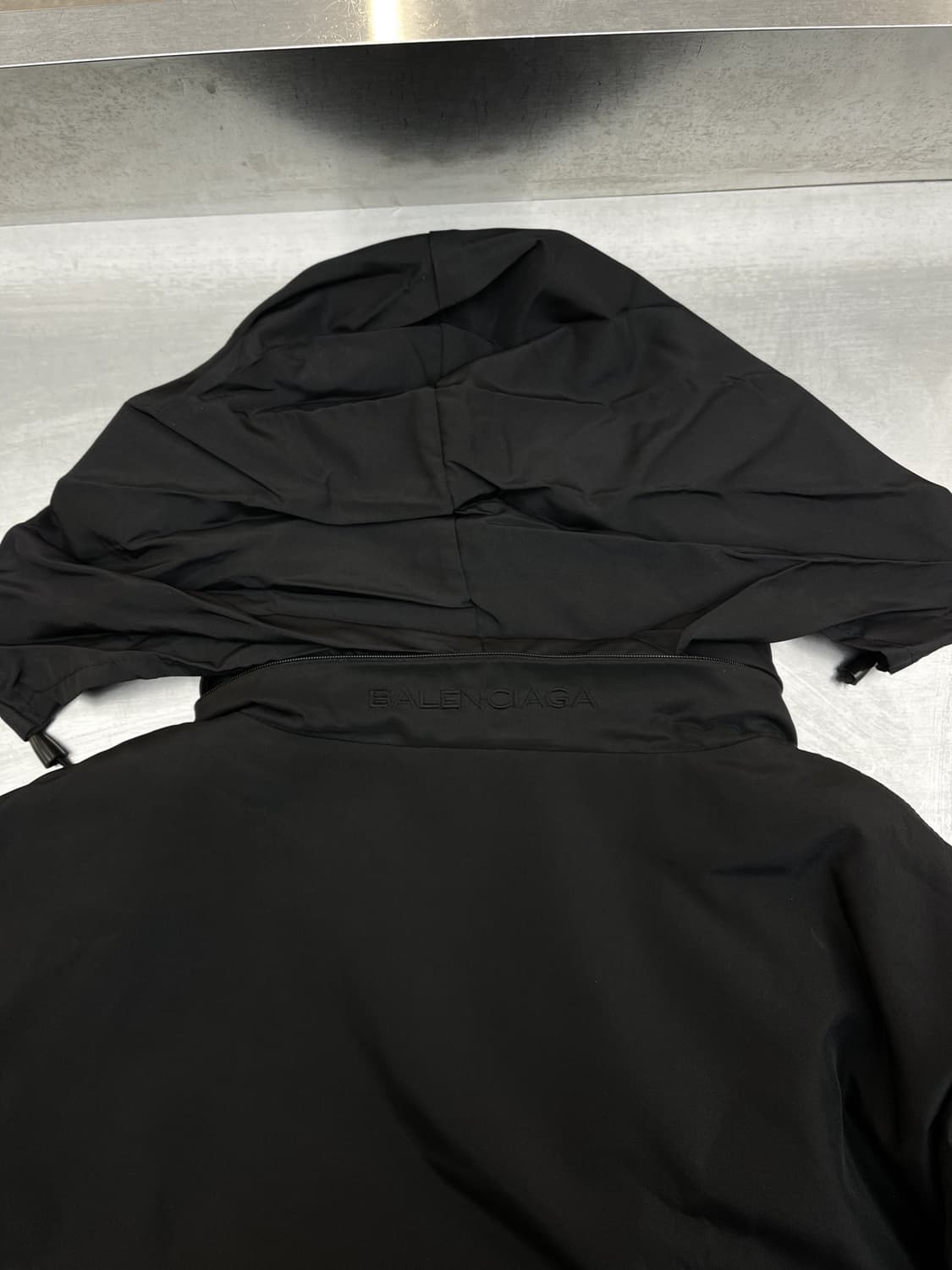발렌시아가 90s BB 모드 로고 파카 상품이미지6