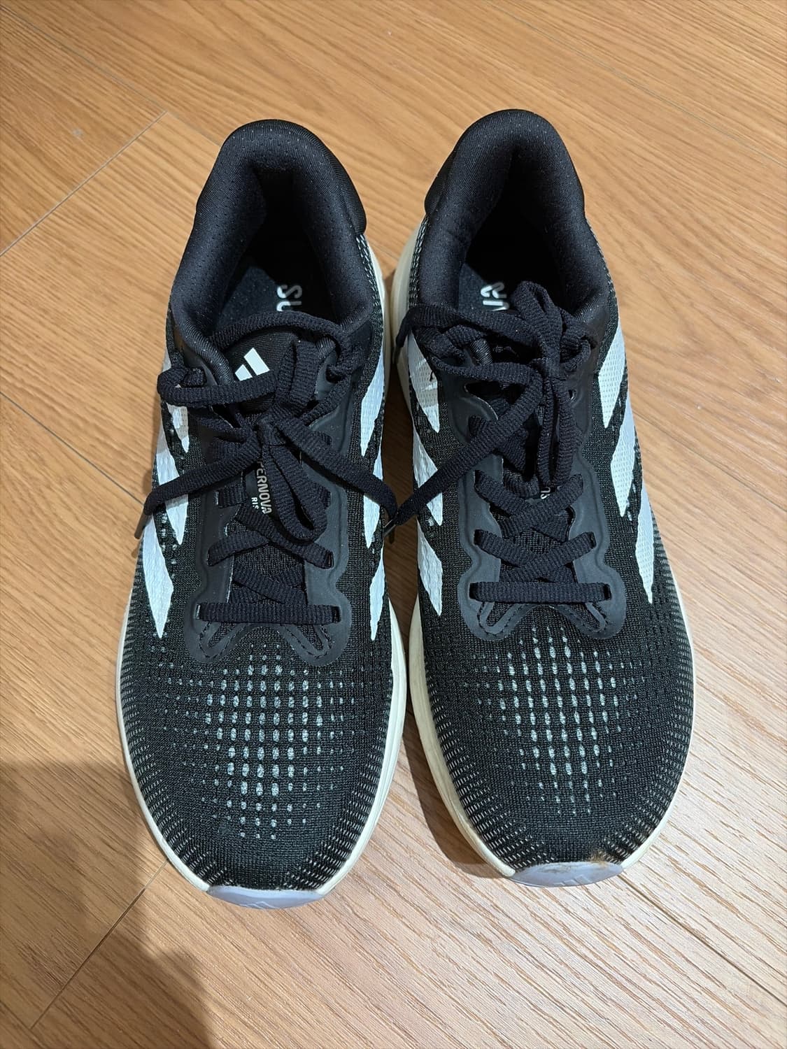 아디다스 슈퍼노바 러닝화 240 상품이미지1
