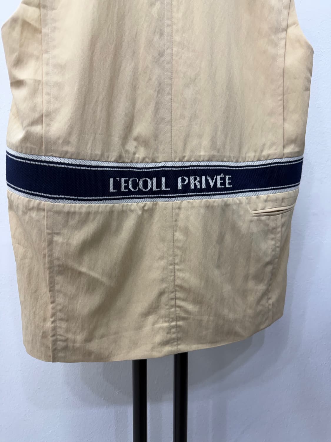 정품) O2ND 오즈세컨 한섬 22ss 레터링 베스트 자켓 76 상품이미지6