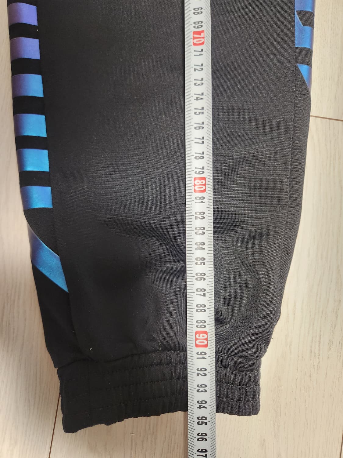 아디다스 제노 트랙탑 팬츠 트레이닝복 세트

여러 중고사이트에도 같이 판 상품이미지8